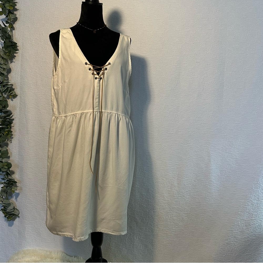 Celebrity Pink beige dress
